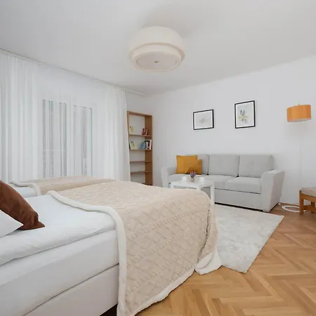 Comfortable House With A Terrace And 3 Bedrooms By Renters بيت للعطل *