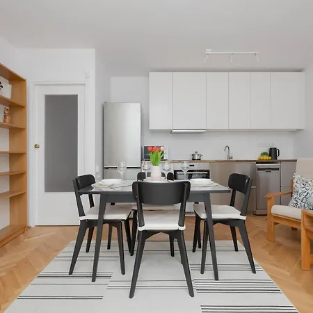 Comfortable With A Terrace And 3 Bedrooms By Renters Σπίτι διακοπών *