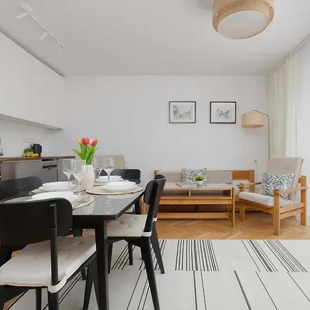 Comfortable House With A Terrace And 3 Bedrooms By Renters * وارسو