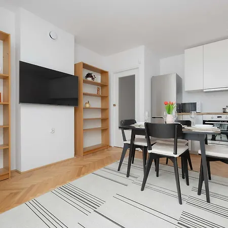 Comfortable With A Terrace And 3 Bedrooms By Renters
