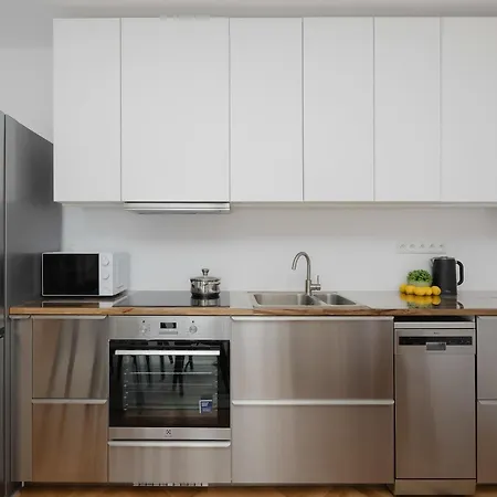 Comfortable House With A Terrace And 3 Bedrooms By Renters بيت للعطل