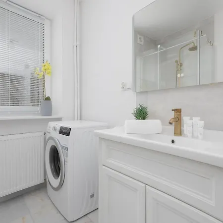 Comfortable House With A Terrace And 3 Bedrooms By Renters بيت للعطل